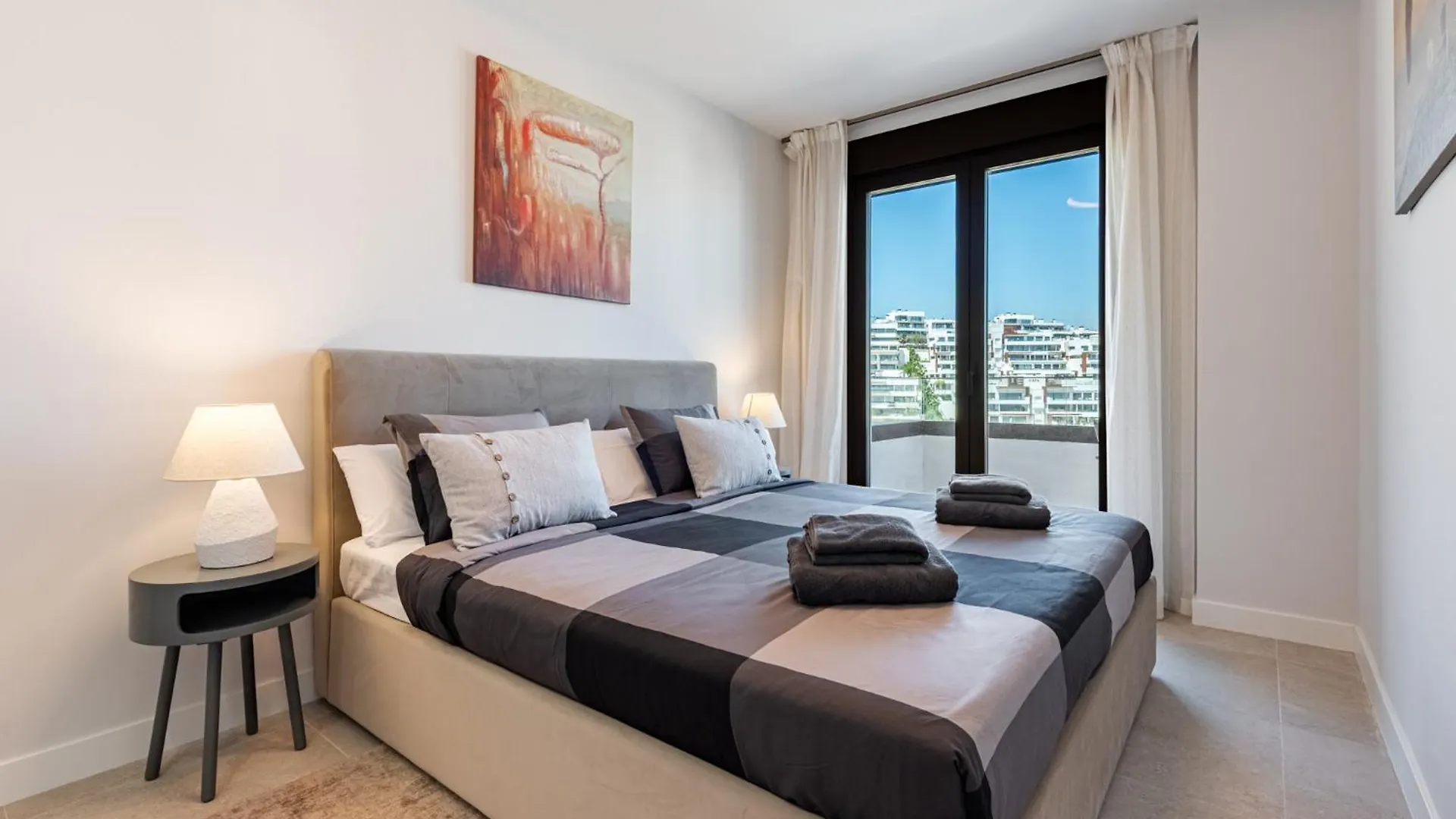 2 Bedroom Estepona With Pool