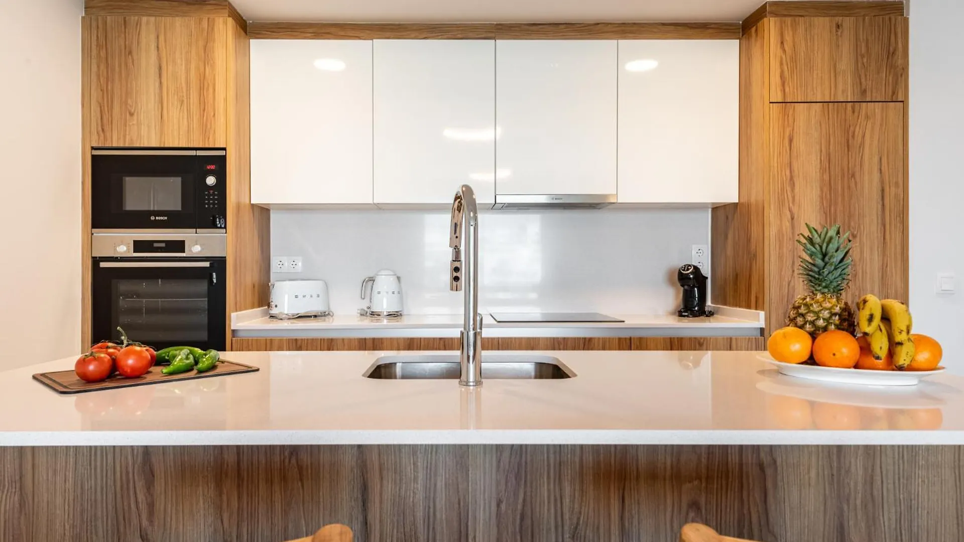 Apartment 2 Bedroom Estepona With Pool